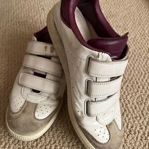 - Isabel Marant Beth Low Top Leather Sneaker sz 38 white with cranberry accents